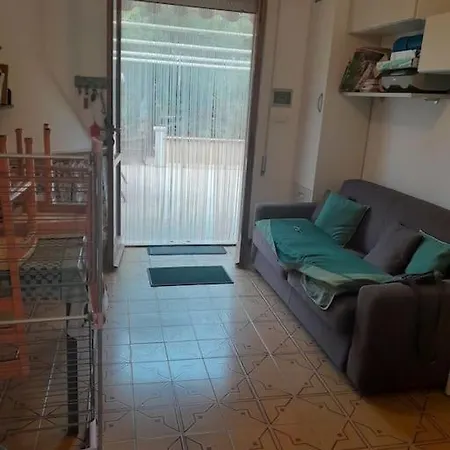 Trilocale Sul Mare Con Giardino Privato 아파트 소르소