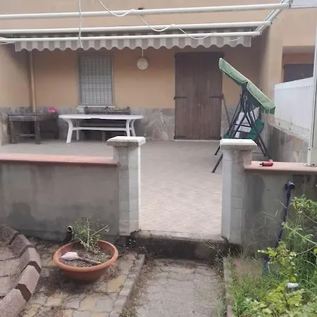 Trilocale Sul Mare Con Giardino Privato *