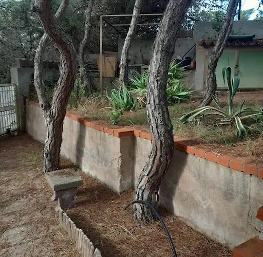 Appartamento Trilocale Sul Mare Con Giardino Privato *